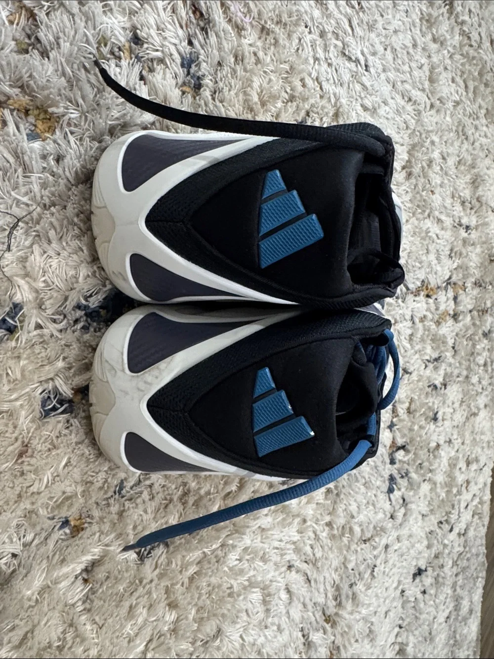 AE 2 Men's White and Navy Performance Sneakers